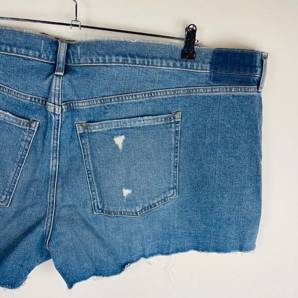 New Abercrombie & Fitch Womans Sz 37 24 Plus Shorts Mid Rise Distressed Mom NWT - Picture 10 of 10